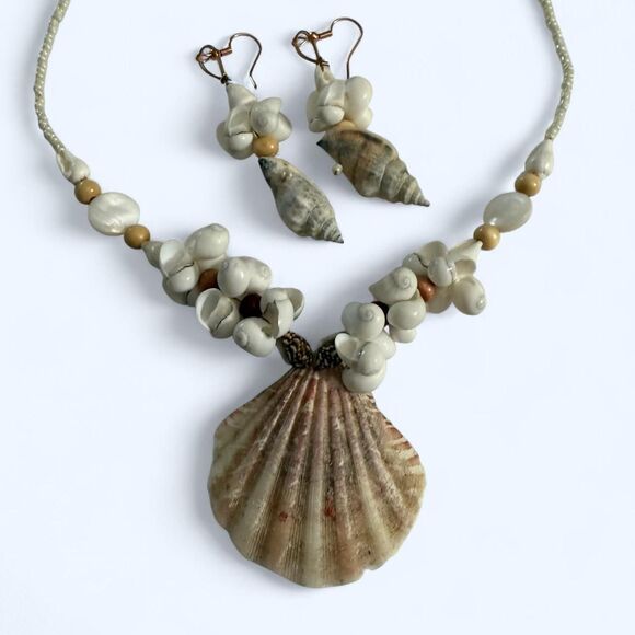 Handmade Seashell Necklace - Picture 1 of 4